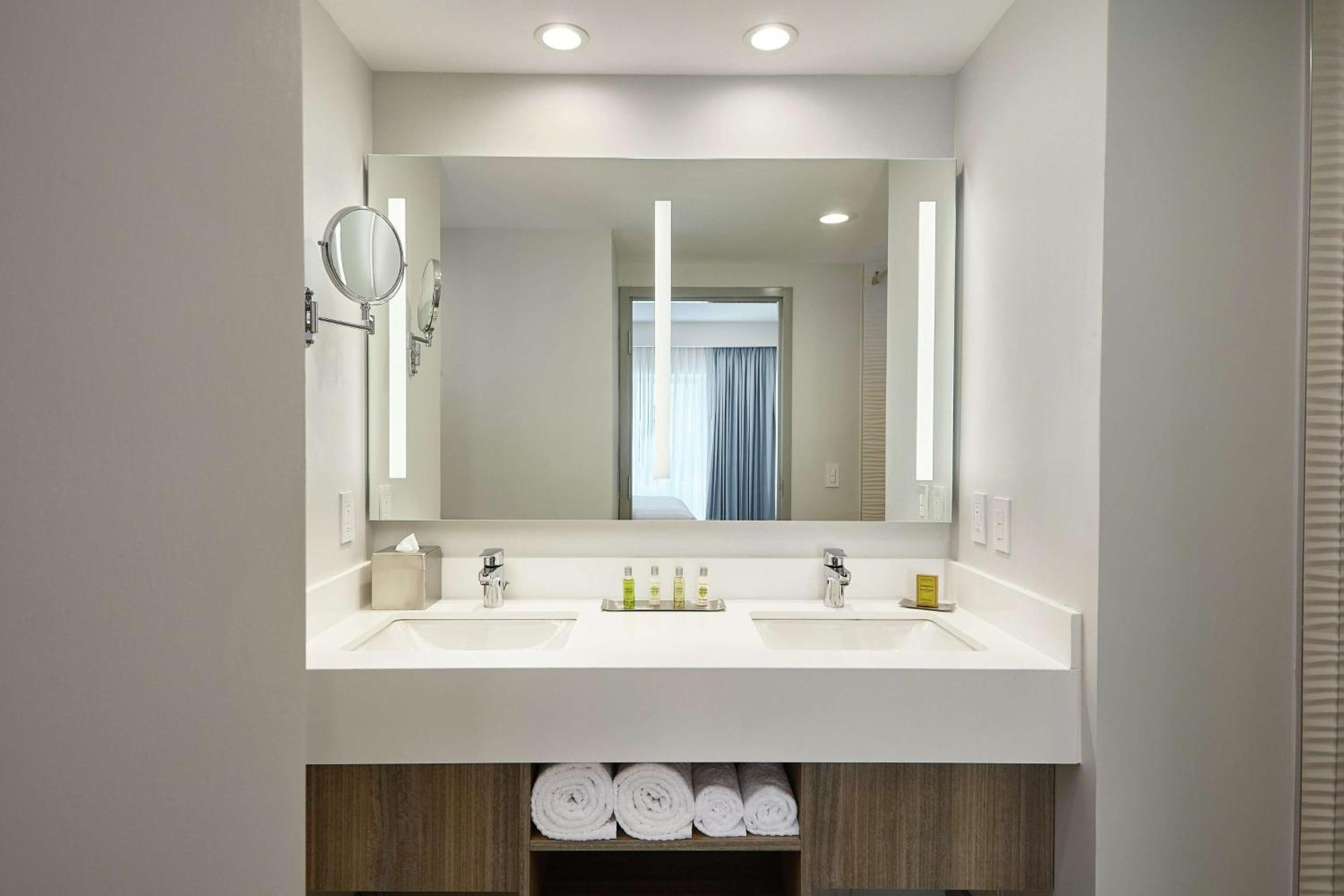 Hilton Doubletree By Hilton Managua Hotell Exteriör bild