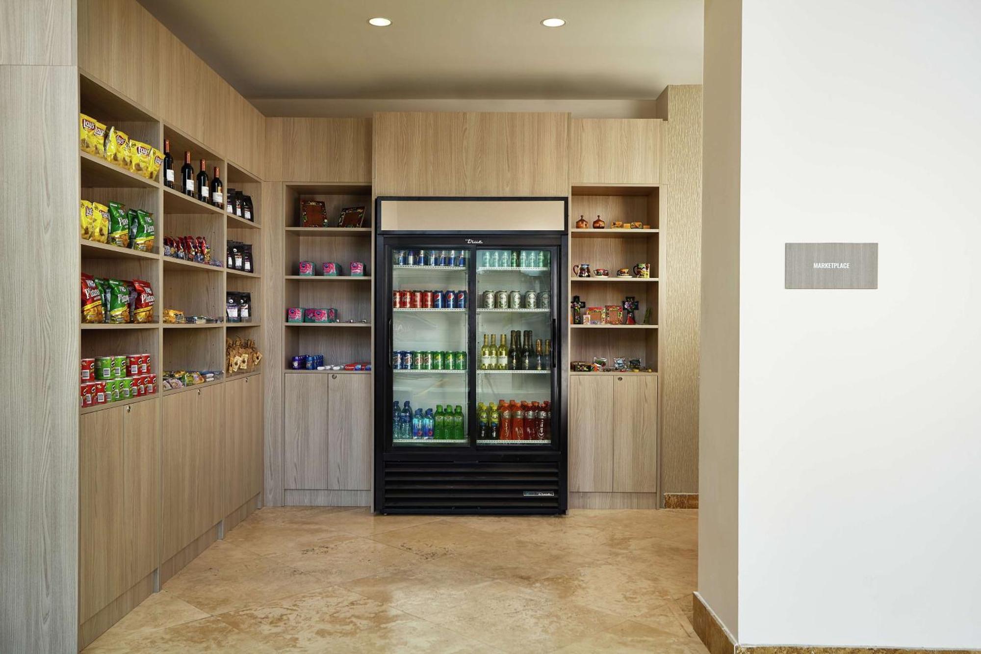 Hilton Doubletree By Hilton Managua Hotell Exteriör bild